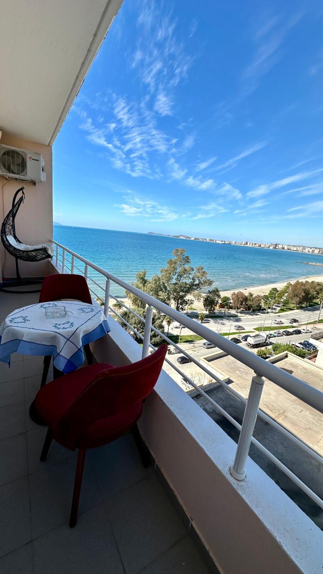 Beach Front Apartment Avlonya Dış mekan fotoğraf