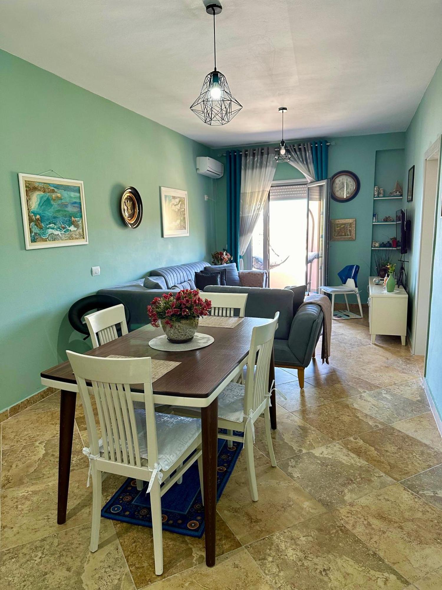 Beach Front Apartment Avlonya Dış mekan fotoğraf